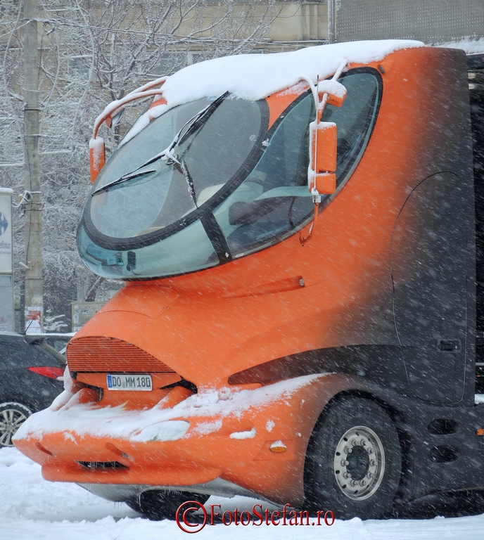 camionul orange