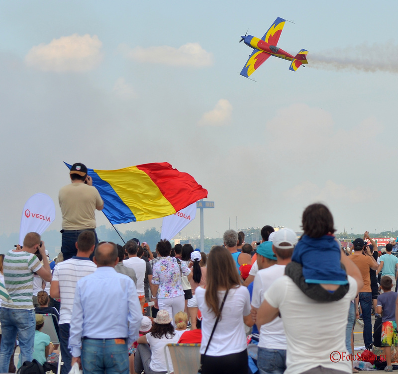 Bucharest International Air Show 2015 Extra 300 Hawks of Romania