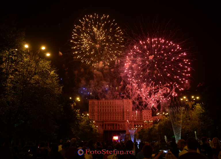 poze artificii bucuresti casa poporului
