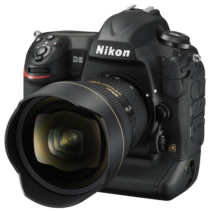 Nikon D5: 20,8Mpx, ISO 3.280.000, 14fps filmare 4K