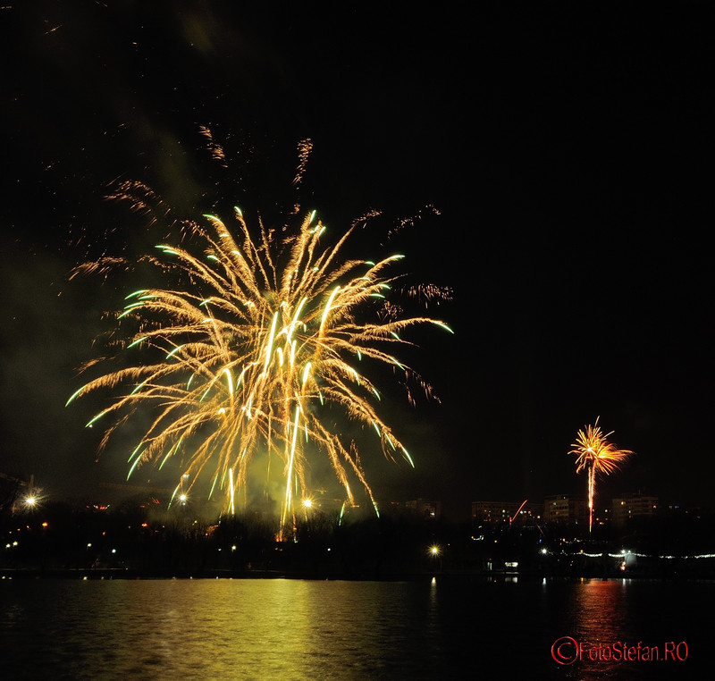 imagini focuri artificii revelion parct titan bucuresti