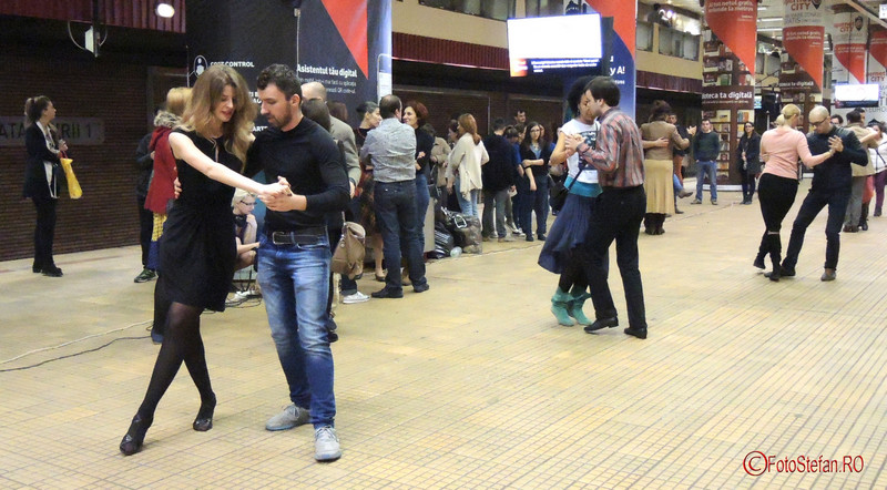 foto tango flashmob metrou unirii 1 bucuresti