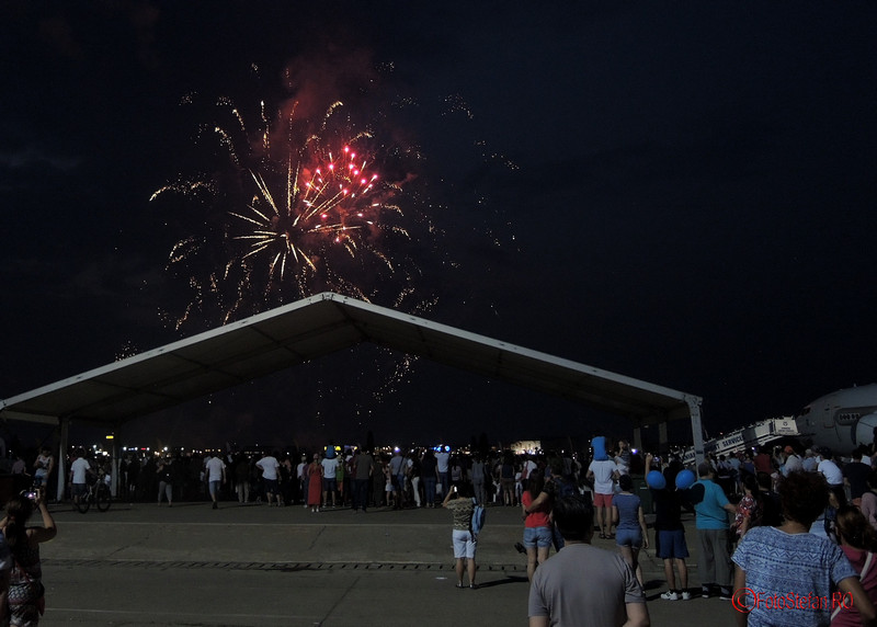 poza artificii bucuresti airshow 2016