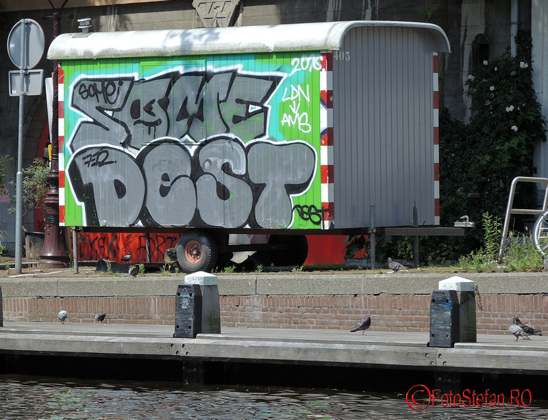 poza graffiti amsterdam canal
