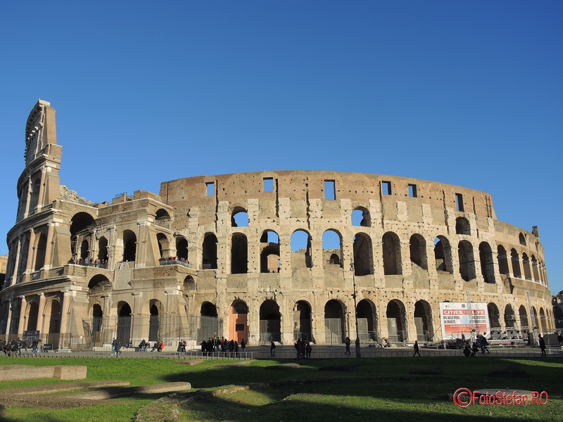 poza colosseum roma italia decembrie