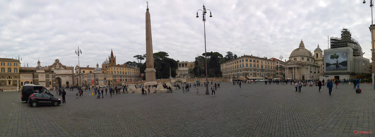 poza panoramic Piazza del Popolo Roma Italia iarna