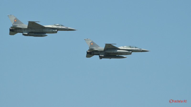 poza F-16 Fighting Falcon romanesc #bias2017 spectacol aerian