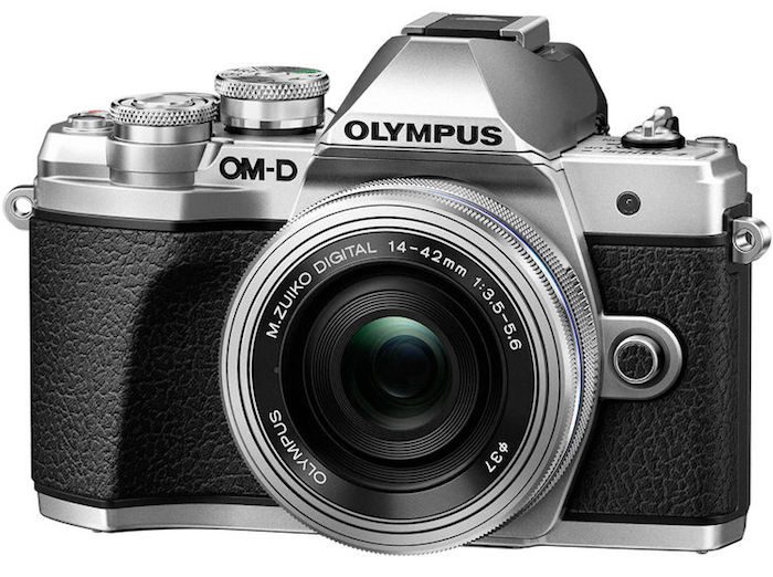 poza aparat foto mirrorless argintiu Olympus OM-D E-M10 Mark III
