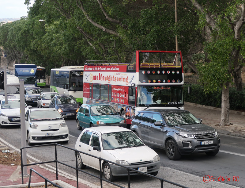 poza Malta transport in comun autobuze turistice aglomeratie