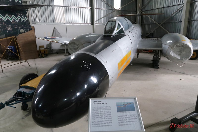 poze avioane gloster meteor nf14t muzeul aviatiei malta
