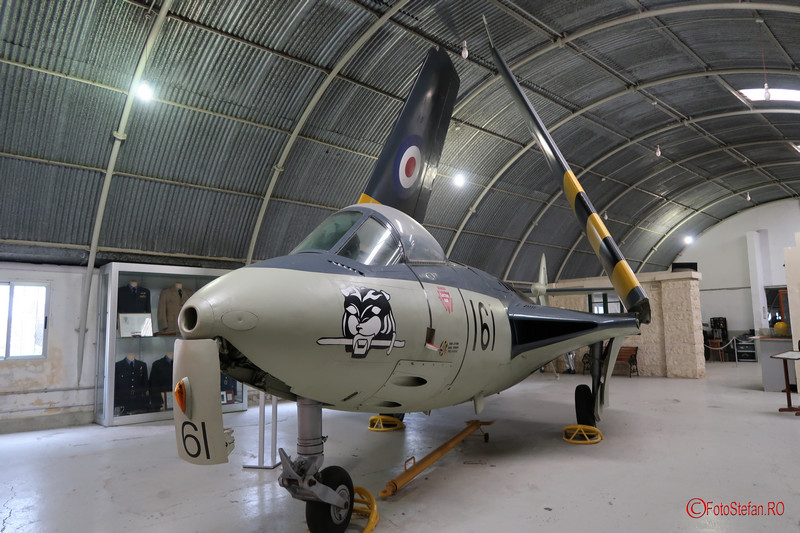 poza avionul Hawker Sea Hawk 6 Muzeul Aviatiei Malta Ta'Qali