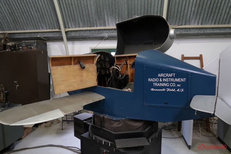 poza simulator zbor avion muzeul aviatiei malta