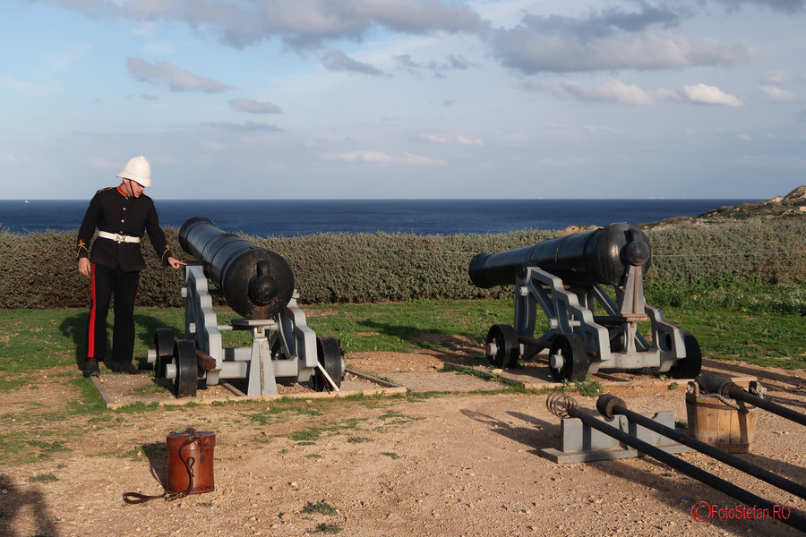 obiectiv turistic fort rinella malta reenactment