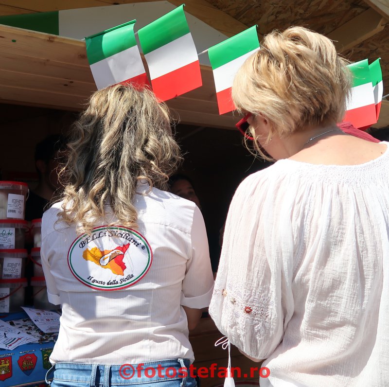 poza tricou ie sicilia Ziua Europei  parcul Cismigiu Bucuresti
