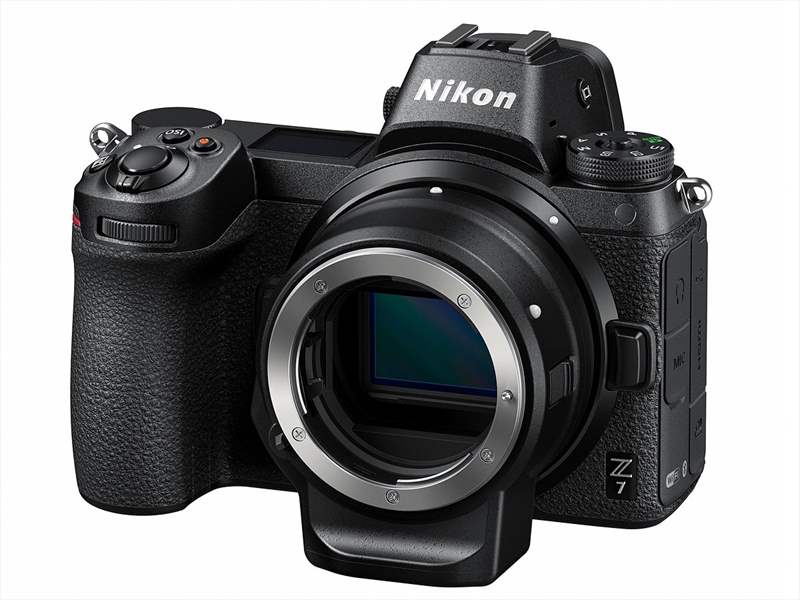 Nikon Z7 poza adaptor Nikon FTZ montura Z mirrorless