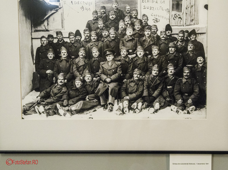 Acsinte.100 poza alba negru fotografie grup militari romani slobozia 1 decembrie 1941