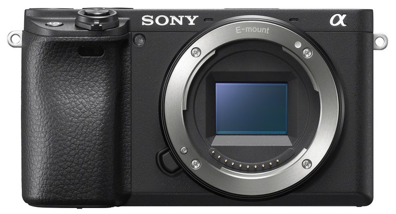 poza aparat foto mirrorless Sony A6400 senzor 24mp