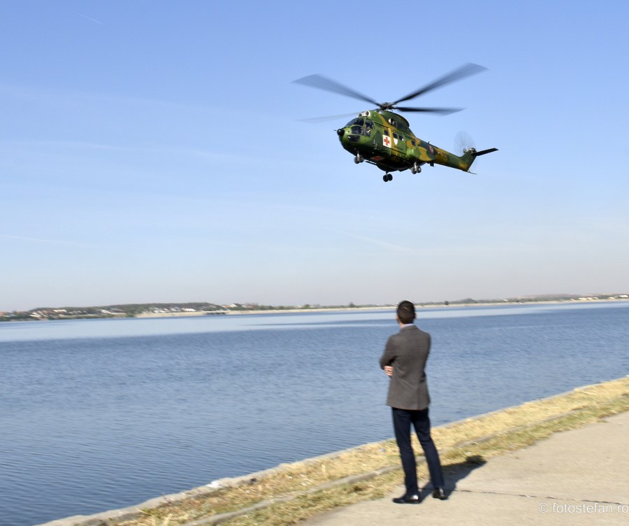 fotografii Aeronautic Show 2019 iar 330 puma elicopter militar