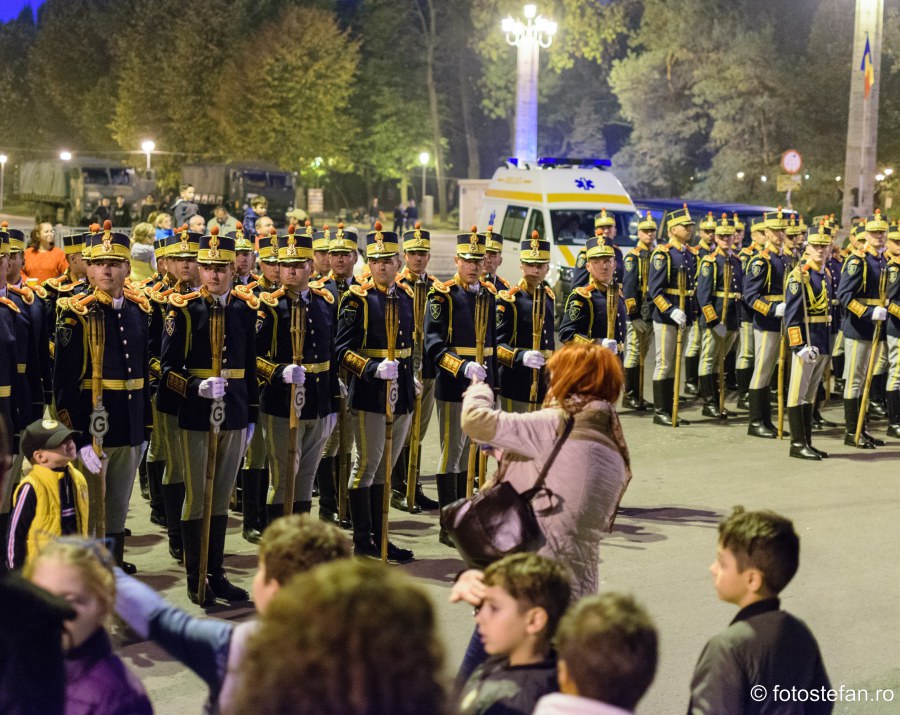 poze militari brigada 30 garda Ziua Armatei Române bucuresti