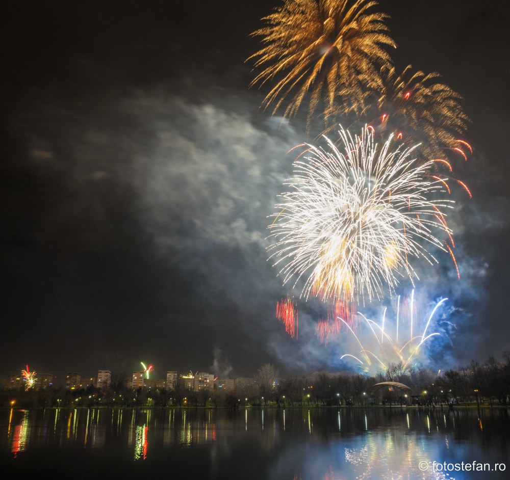 poze focuri artificii revelion O noapte la superlativ parcul titan bucuresti