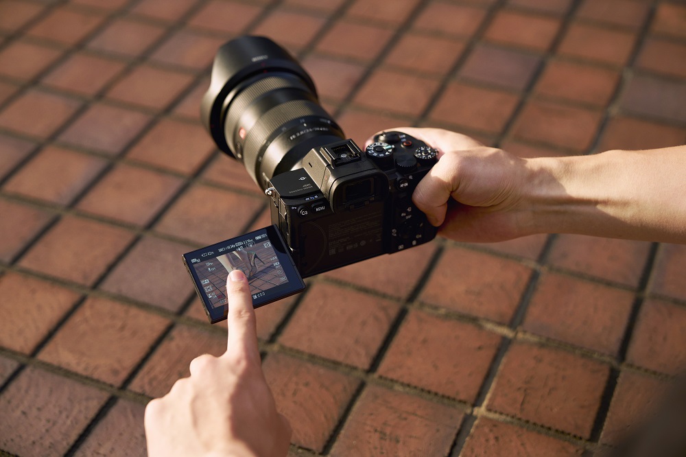 poza mirrorless sony a7s iii lcd tactil