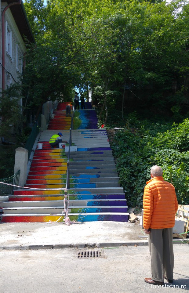 fotografie contructie scari colorate parc romniceanu cotroceni bucuresti 