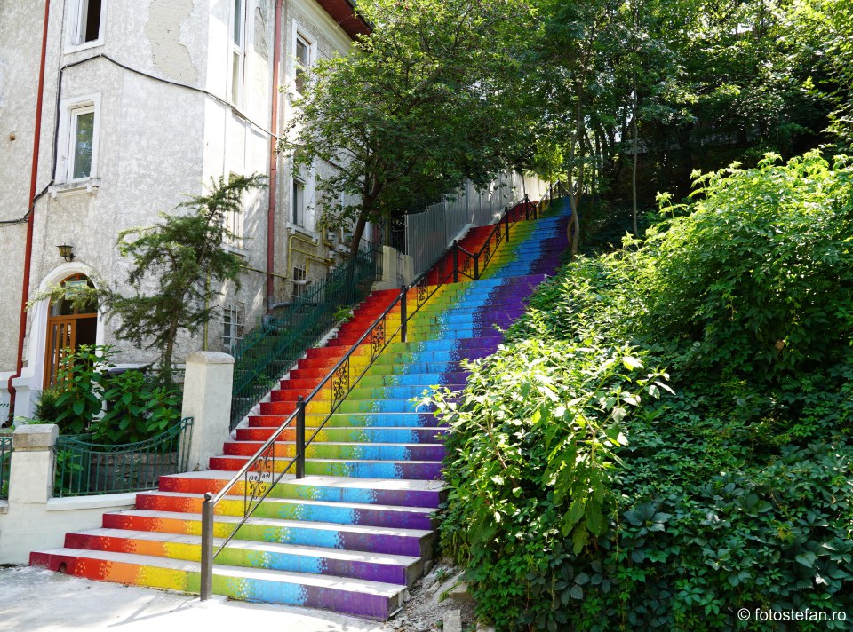 foto trepte colorate strada parc romniceanu cotroceni bucuresti