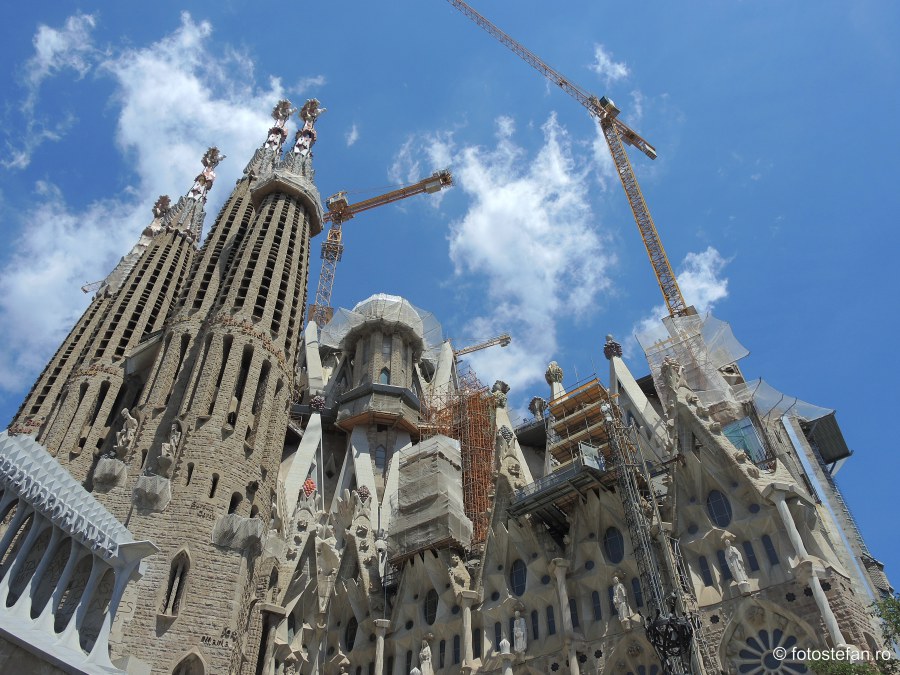 Basílica de la Sagrada Família barcelona calatorii virtuale europa 