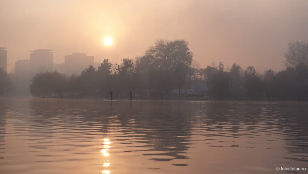 Sony ZV-1 vs Canon G7 X Mark II sunset fog lake winter