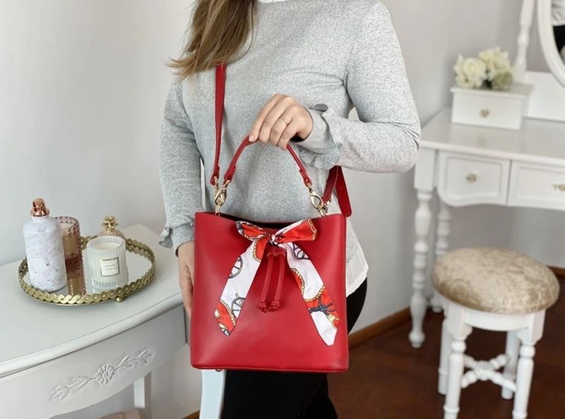 sugestii Cadouri pentru fete idei recomandari geanta frumoasa