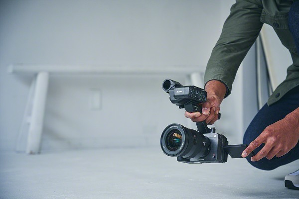 camera video profesionala senzor full frame sony