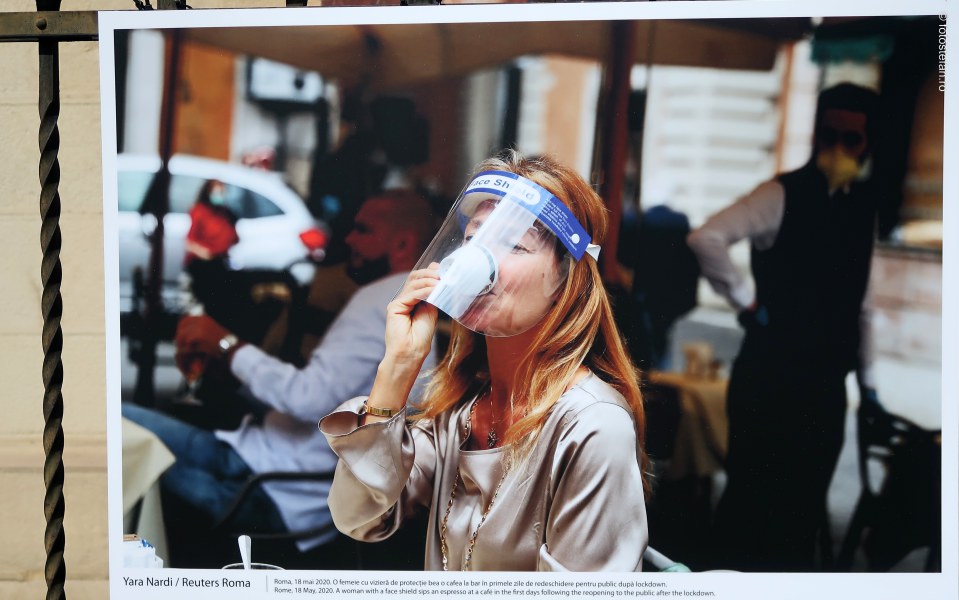LOCKDOWN ITALIA fotografii fata viziera protectie cafea