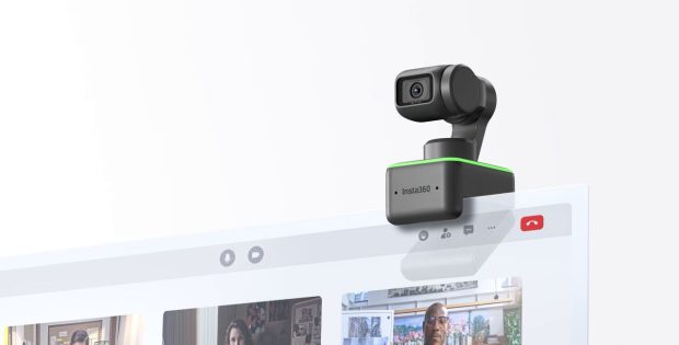 Insta360 Link poza webcam gimbal tracking personaje filmari complexe
