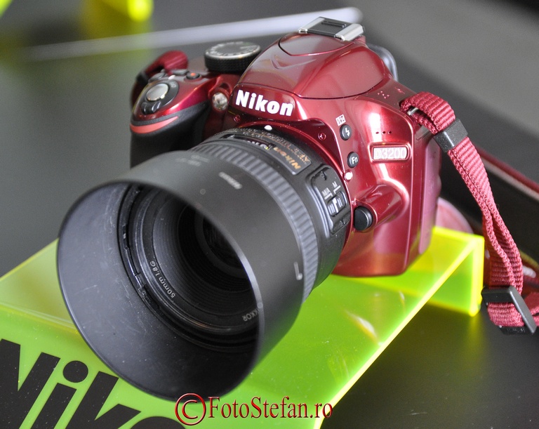 d3200 red