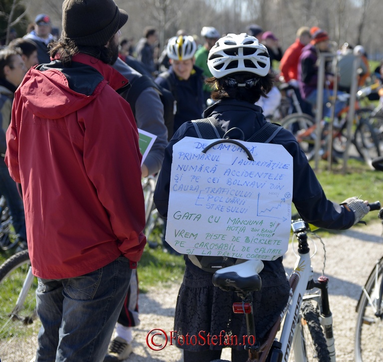 baner protestul biciclistilor