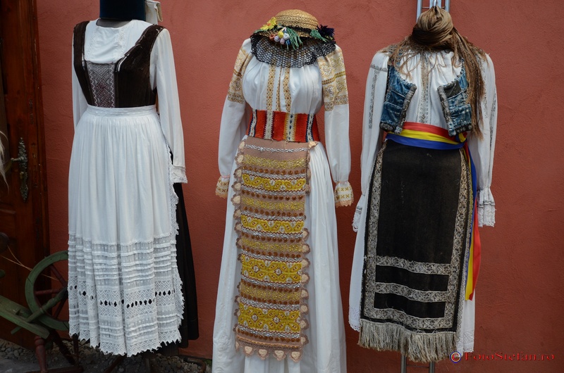 costume populare  centrul istoric sighisoara