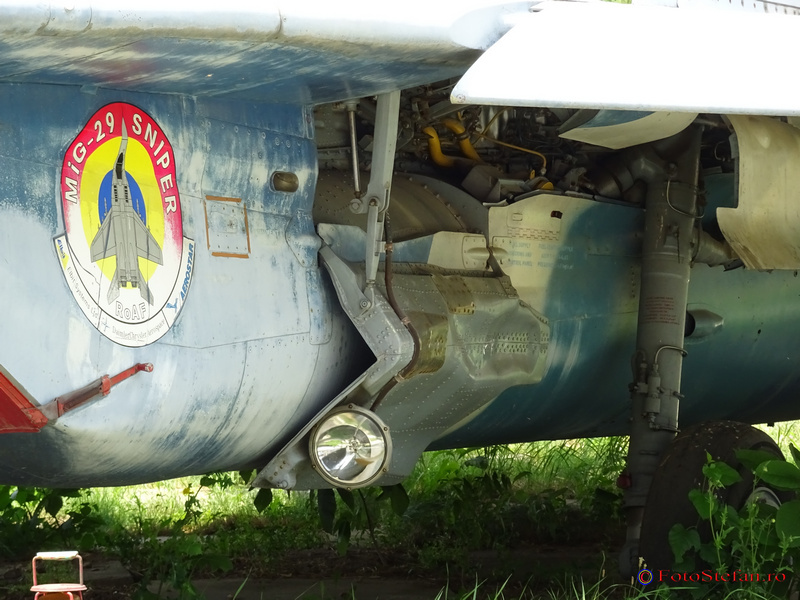 mig-29 sniper muzeul aviatiei romane bucuresti