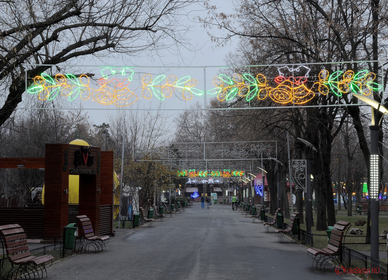 poze luminite de Craciun in parcul Oraselul Copiilor Bucuresti sector 4