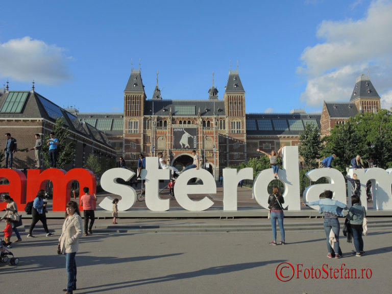 poza semn I amsterdam Rijksmuseum