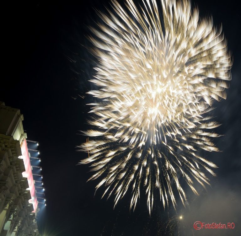 poze focuri de artificii Revelion 2017 Bucuresti piata George Enescu