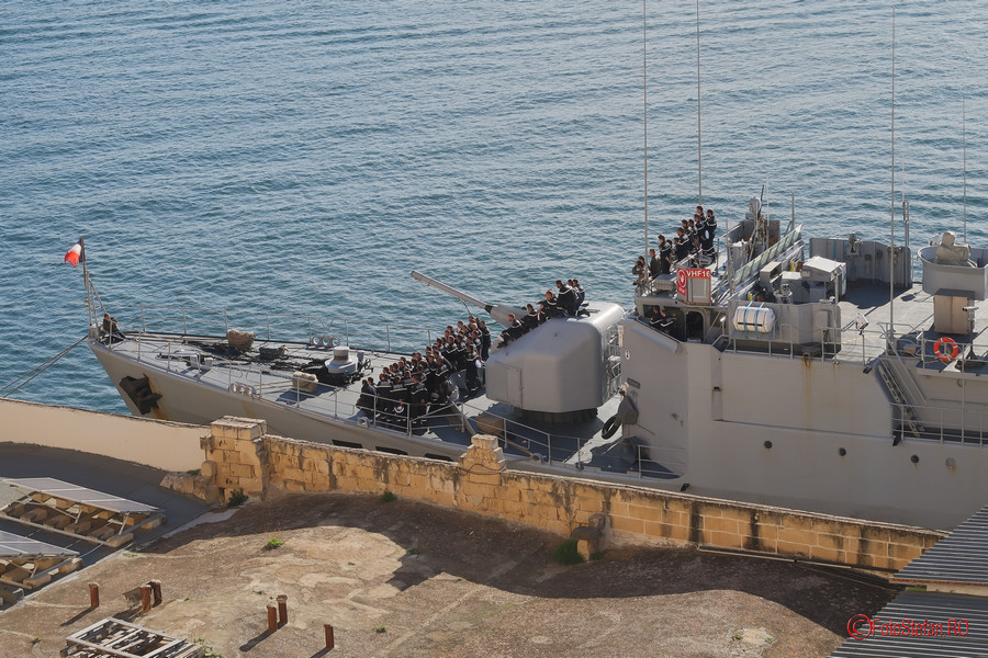 fotografie grup marinari francezi F792 Premier-Maître L'Her Malta Valletta