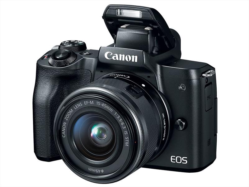 poza aparat foto mirrorless Canon EOS M50