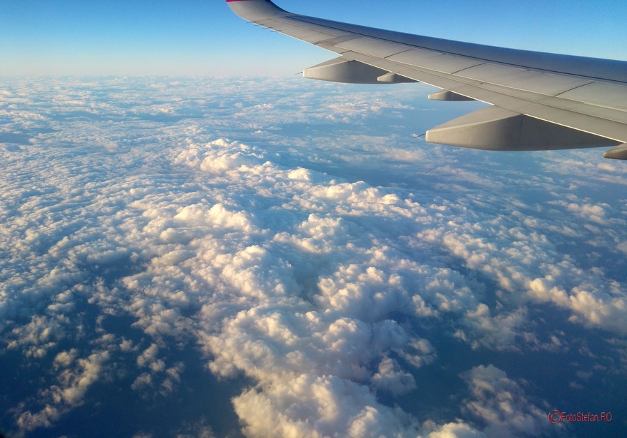 fotografii calatorie smartphone aripa avion cer nori google maps