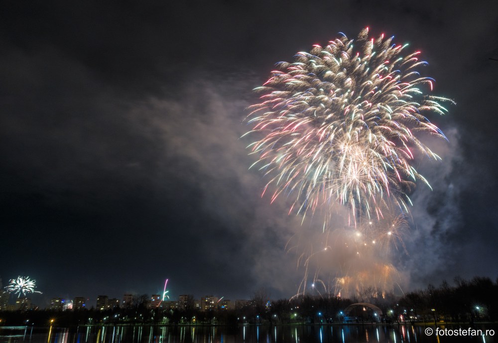 fotografii focuri Artificii de Revelion 2020 bucuresti romania