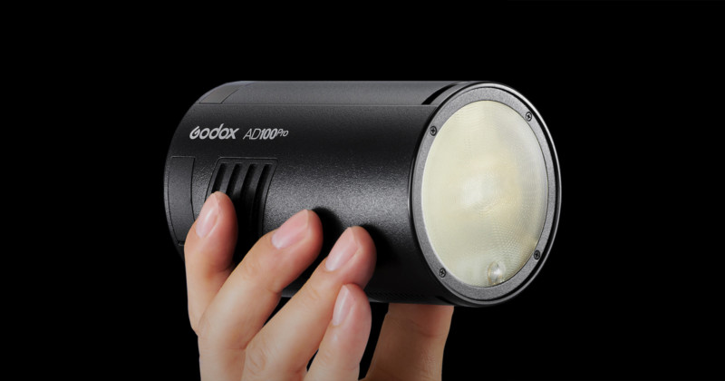 Godox AD100 Pro blit extern compact puternic usor