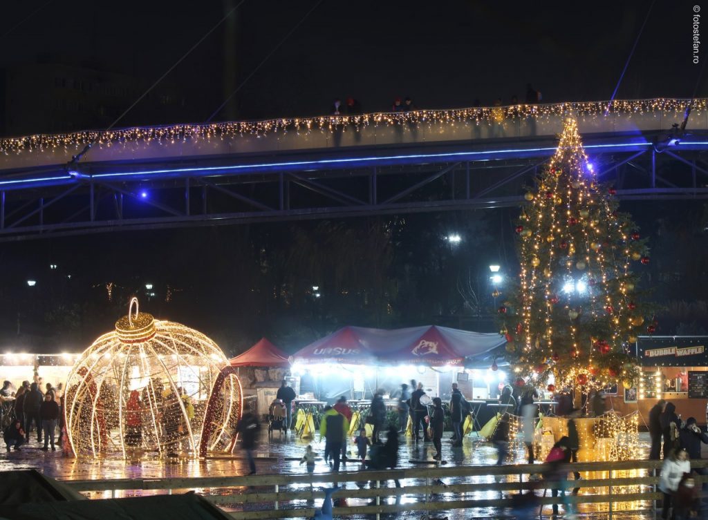 poze Targul de Craciun West Side Christmas Market parcul Drumul Taberei Bucuresti