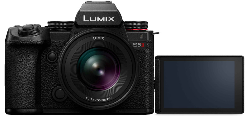 Panasonic Lumix S5 II poza mirrorless performant lcd selfie