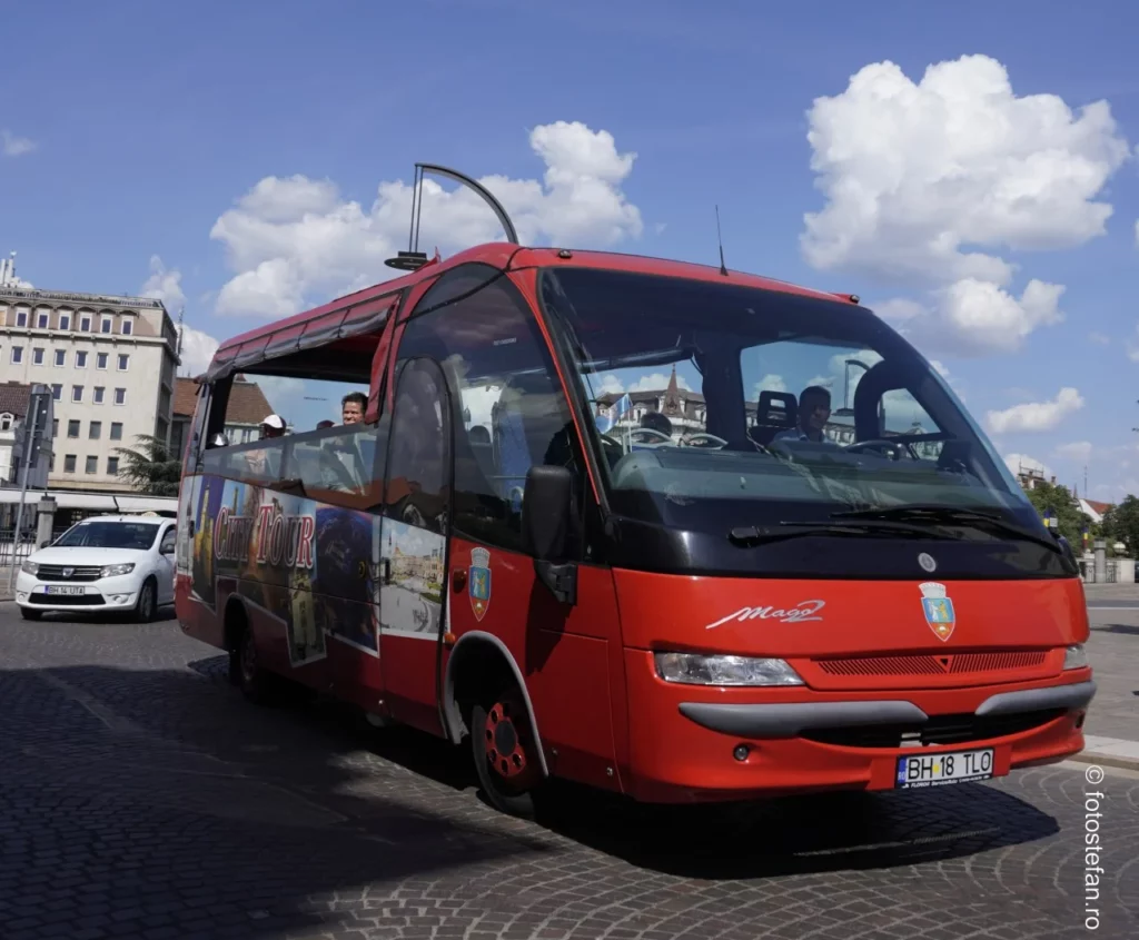 fotografie Iveco Mango2 autobuz cabrio turistic oradea city tour 