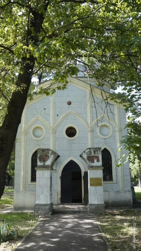 poza capela Rhedey gradina zoologica oradea obiectiv turistic