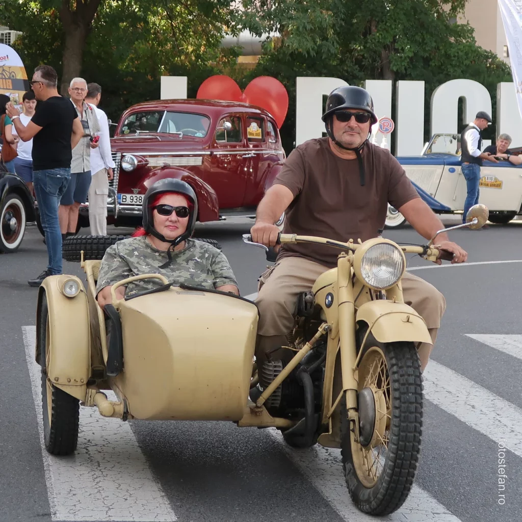 poza bmw motocileta atas Raliul Bucuresti-Giurgiu 1904 masini istorice retromobil